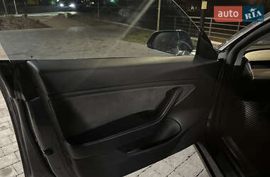Седан Tesla Model 3 2019 в 