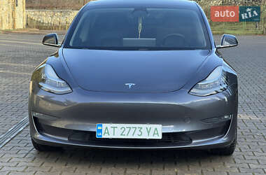 Седан Tesla Model 3 2020 в Надвірній