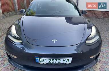 Седан Tesla Model 3 2018 в Львові