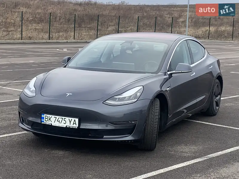 Tesla Model 3 2018