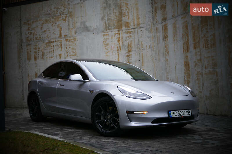 Седан Tesla Model 3 2018 в 