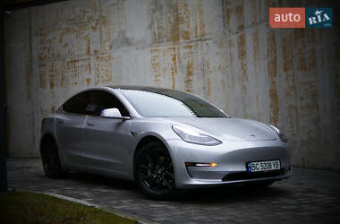 Седан Tesla Model 3 2018 в 