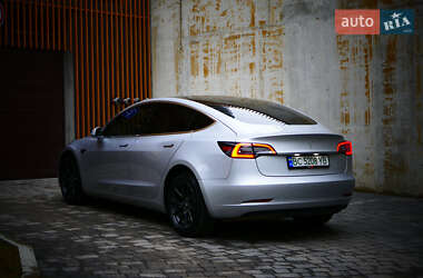 Седан Tesla Model 3 2018 в 