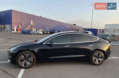 Седан Tesla Model 3 2019 в 