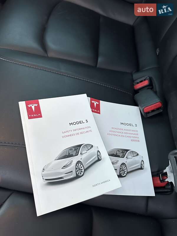 Седан Tesla Model 3 2019 в Рівному