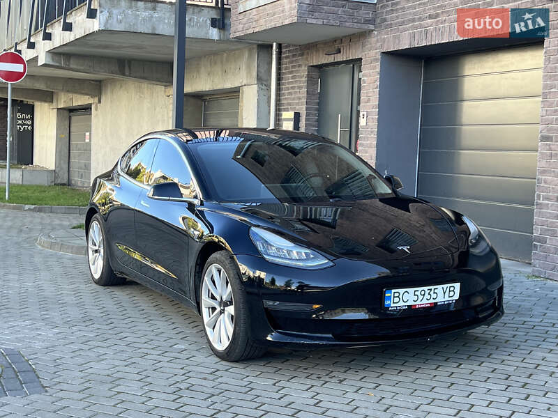 Tesla Model 3 2019 Tesla Model 3 2019