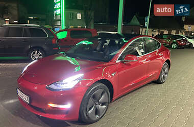 Седан Tesla Model 3 2019 в Львове