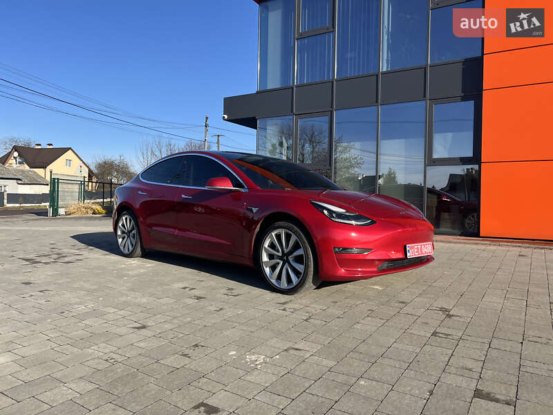 Седан Tesla Model 3 2018 в 