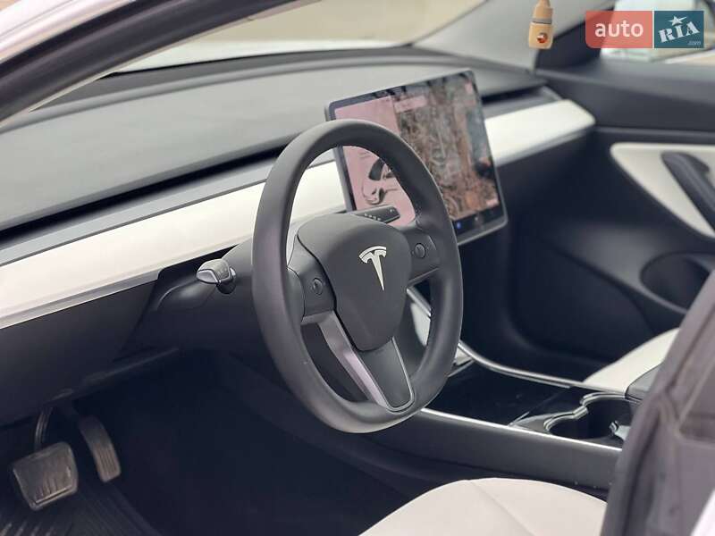 Седан Tesla Model 3 2020 в Запорожье