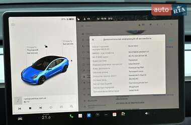 Седан Tesla Model 3 2022 в Киеве