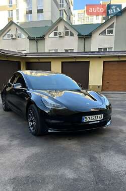 Седан Tesla Model 3 2019 в Тернополі