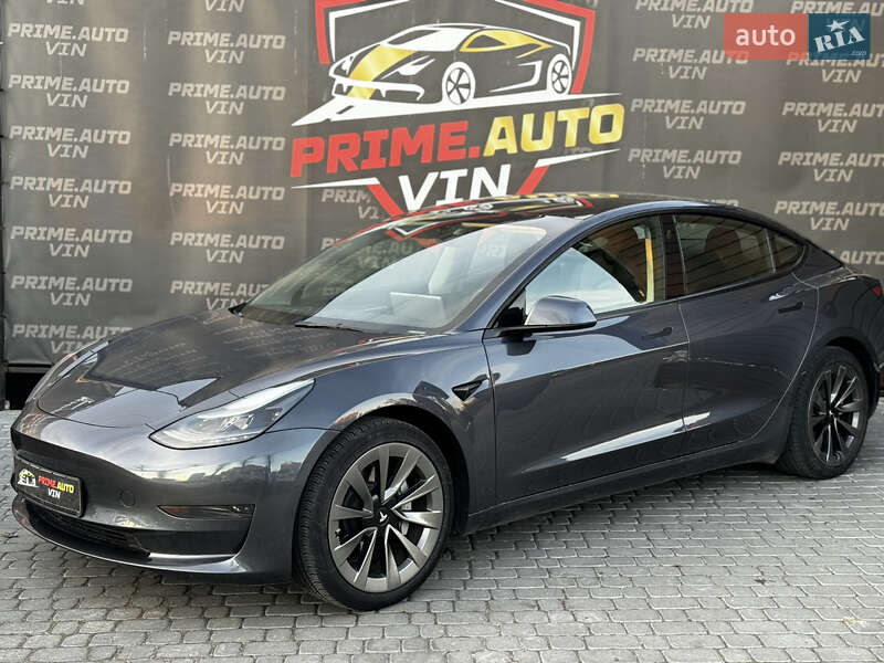 Седан Tesla Model 3 2022 в Вінниці