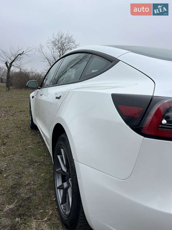 Седан Tesla Model 3 2021 в Каменском