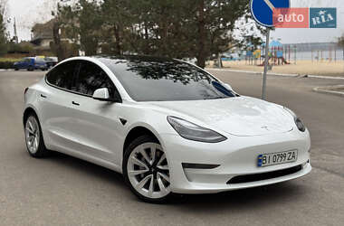 Седан Tesla Model 3 2022 в Киеве