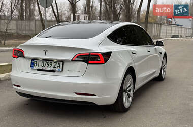 Седан Tesla Model 3 2022 в Киеве