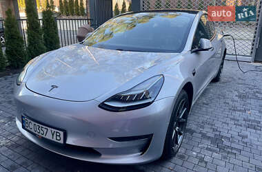 Седан Tesla Model 3 2018 в Львові