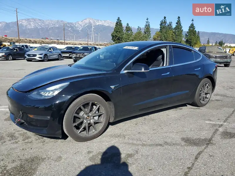 Седан Tesla Model 3 2018 в 