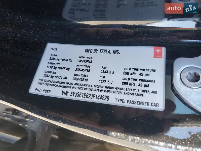 Седан Tesla Model 3 2018 в 