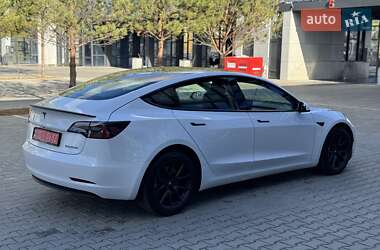 Седан Tesla Model 3 2022 в Ровно