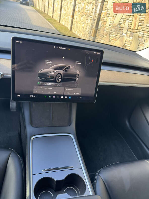 Седан Tesla Model 3 2022 в Надвірній