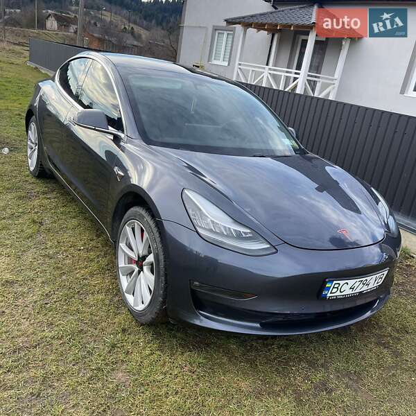 Седан Tesla Model 3 2019 в 