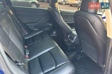Седан Tesla Model 3 2020 в 
