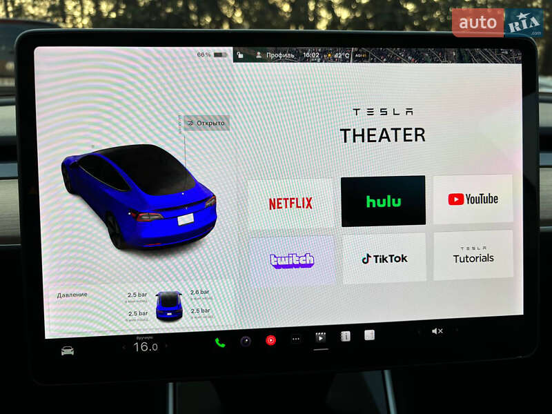 Седан Tesla Model 3 2020 в Чернівцях