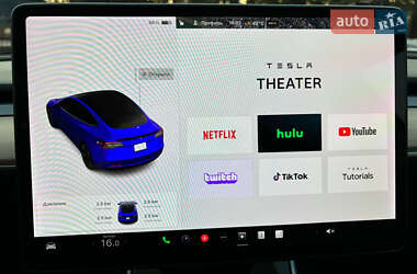 Седан Tesla Model 3 2020 в 