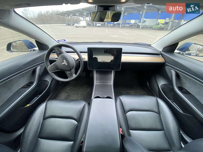 Седан Tesla Model 3 2020 в Запоріжжі