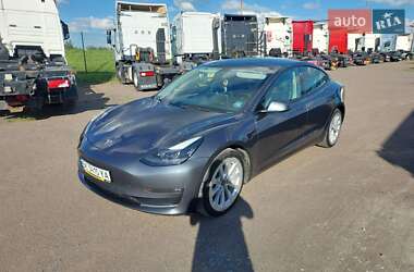 Седан Tesla Model 3 2021 в Рівному