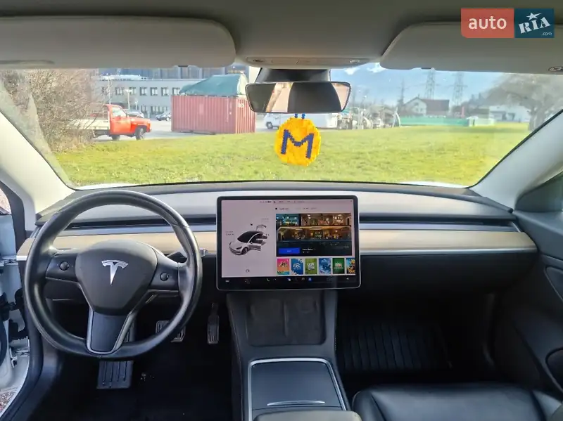 Седан Tesla Model 3 2018 в 