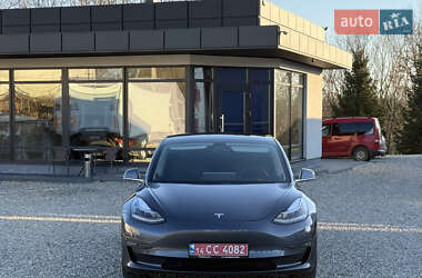 Седан Tesla Model 3 2019 в Коломые