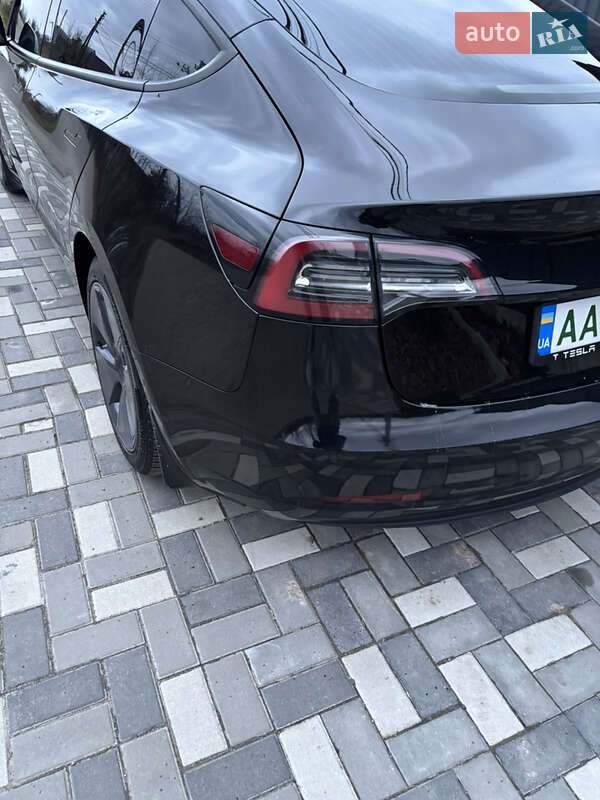 Седан Tesla Model 3 2020 в Киеве