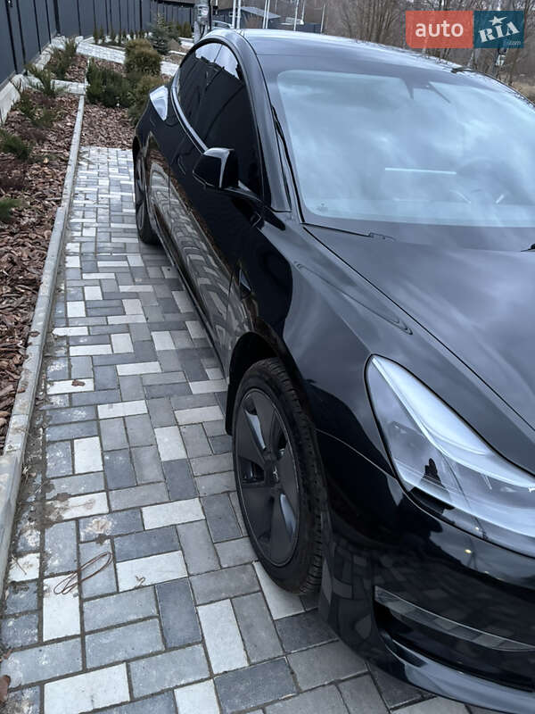 Седан Tesla Model 3 2020 в Киеве