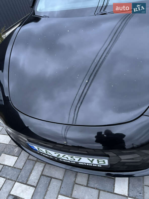 Седан Tesla Model 3 2020 в Киеве