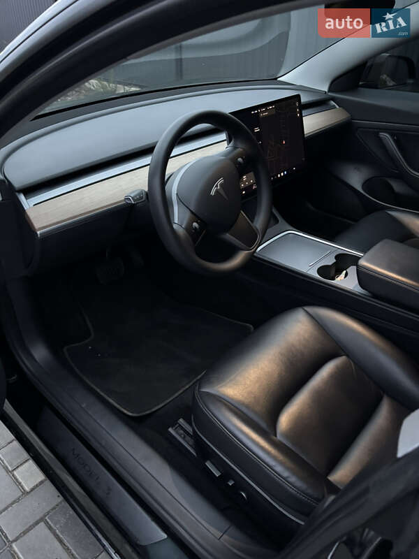 Седан Tesla Model 3 2020 в Киеве