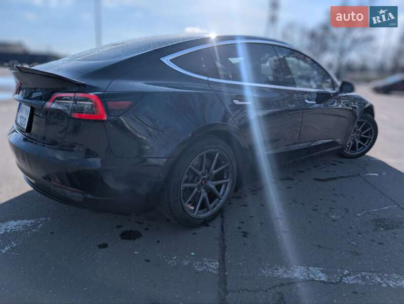 Седан Tesla Model 3 2019 в Николаеве фото 5 Седан Tesla Model 3 2019 в Николаеве