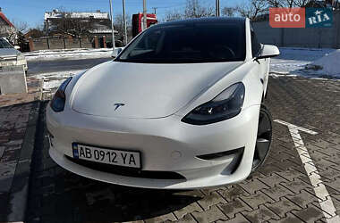 Седан Tesla Model 3 2021 в Києві