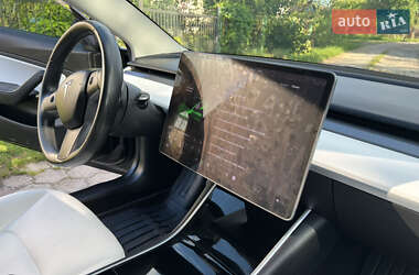 Седан Tesla Model 3 2018 в 