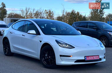 Седан Tesla Model 3 2022 в Дніпрі