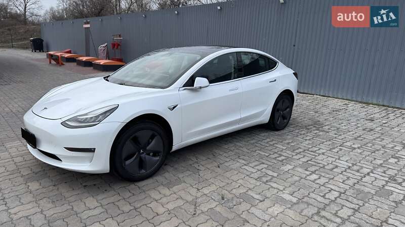 Седан Tesla Model 3 2019 в Днепре
