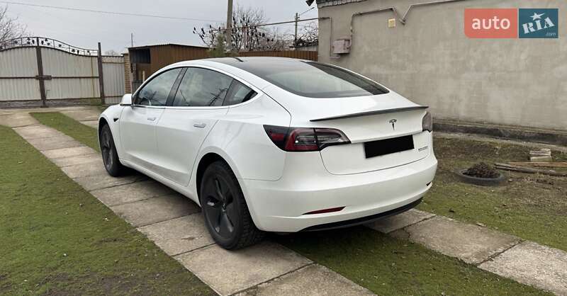 Седан Tesla Model 3 2019 в Днепре