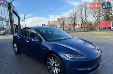 Седан Tesla Model 3 2024 в Луцьку