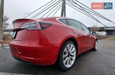 Седан Tesla Model 3 2018 в Києві