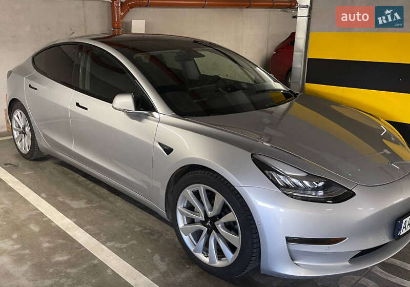 Седан Tesla Model 3 2018 в Киеве фото Седан Tesla Model 3 2018 в Киеве