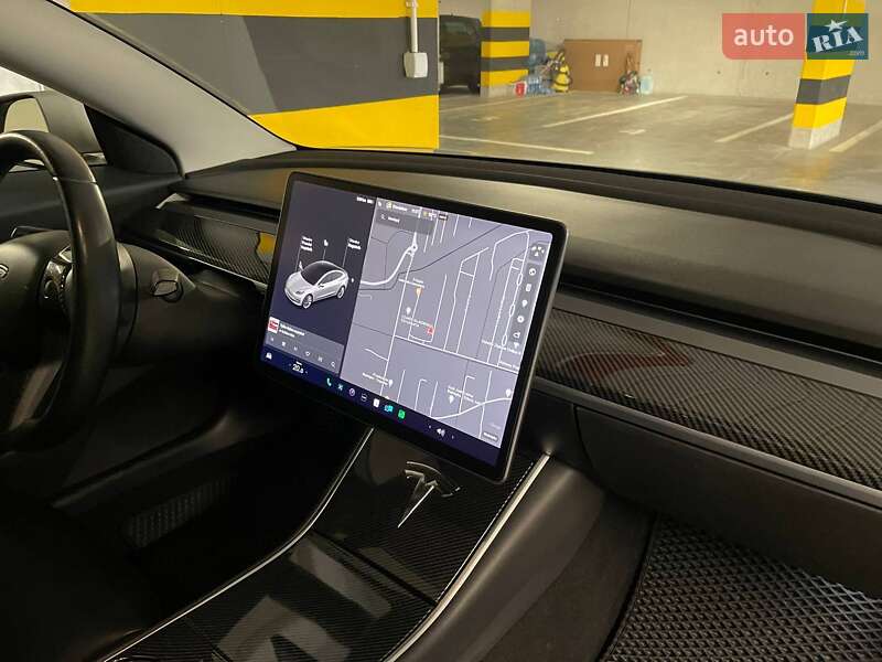 Седан Tesla Model 3 2018 в Киеве