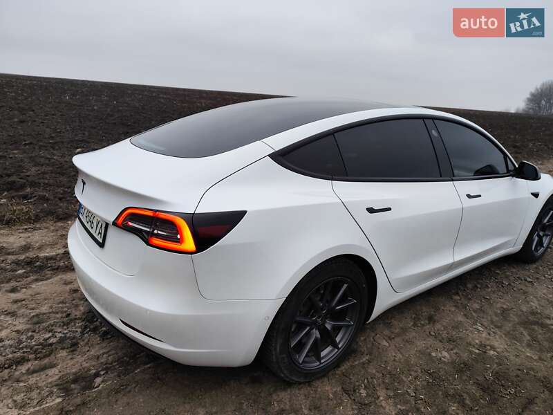 Седан Tesla Model 3 2021 в Хмельницком
