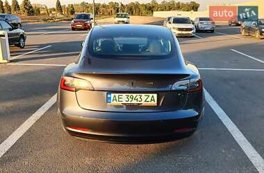 Седан Tesla Model 3 2020 в 