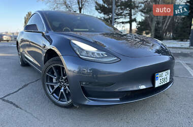 Седан Tesla Model 3 2019 в Дніпрі