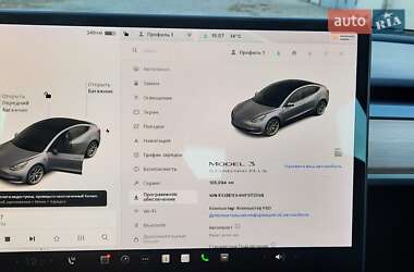 Седан Tesla Model 3 2020 в 
